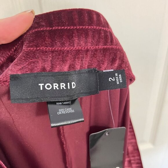 Torrid Women's NWT Burgundy Pockets Velvet Wine High Rise Tapered Sweatpants 2X - Picture 3 of 10